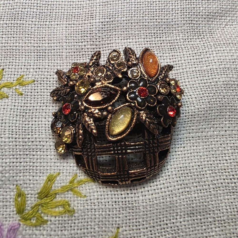 Vintage Floral Basket With Multicolored Rhinestones - Picture 2 of 4